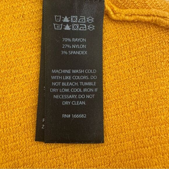 House of Harlow 1960 Women’s Yellow Ribbed Crop Tank Sweater Size XS - Picture 5 of 5